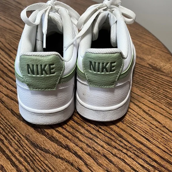 Nike White and Green Sneakers - Picture 3 of 3